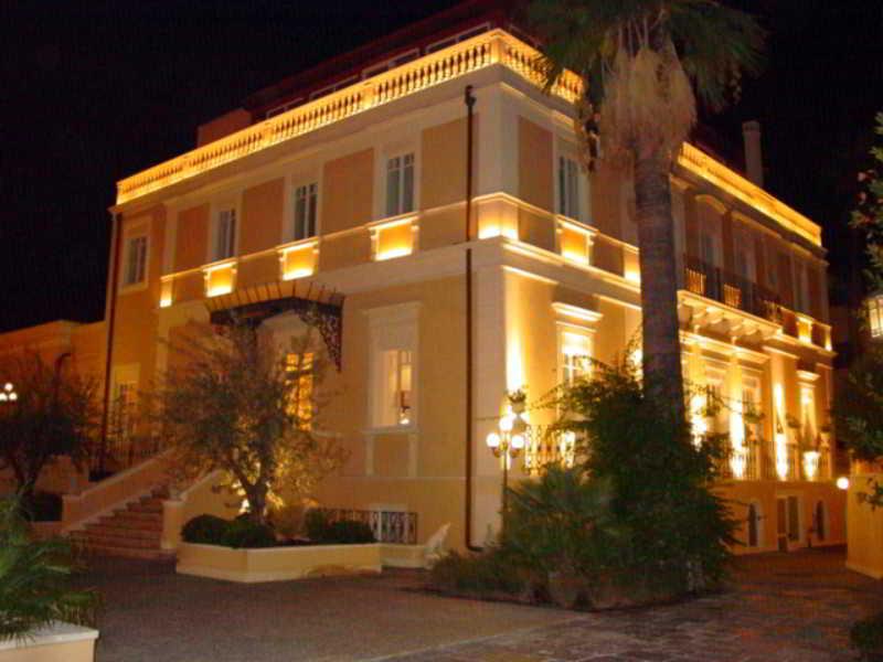 Una Hotels One Катания Экстерьер фото